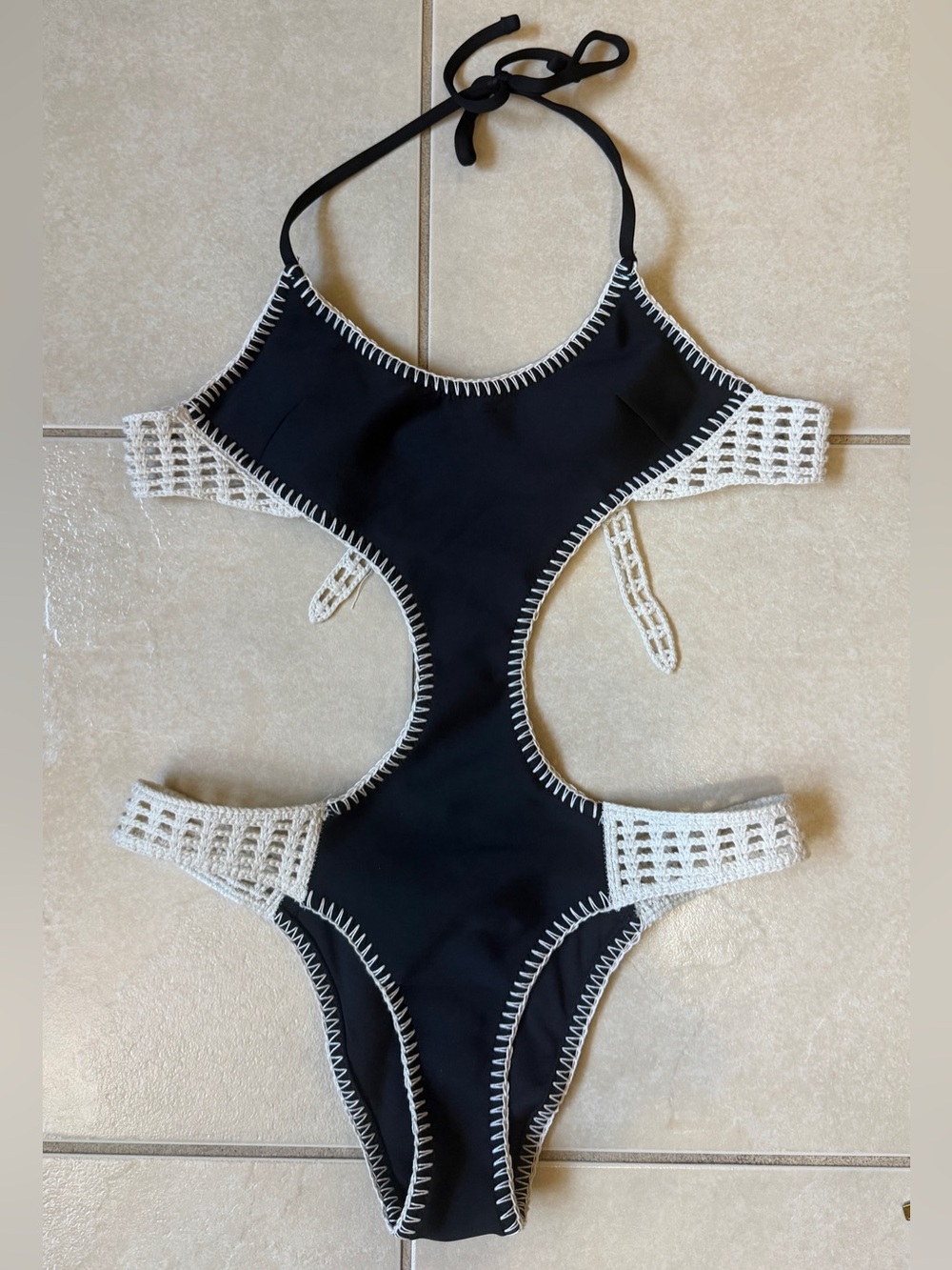 Victoria's Secret Surf Crochet Monokini Black Cream OnePiece Bathing Swimsuit XS